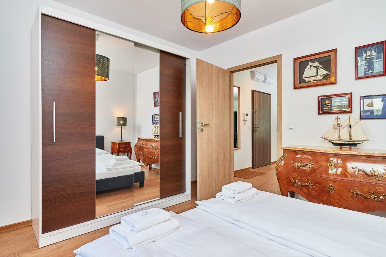 Vintage Apartment In New Estate With Parking - Krzyki Wroclaw By Noclegi Renters מראה חיצוני תמונה
