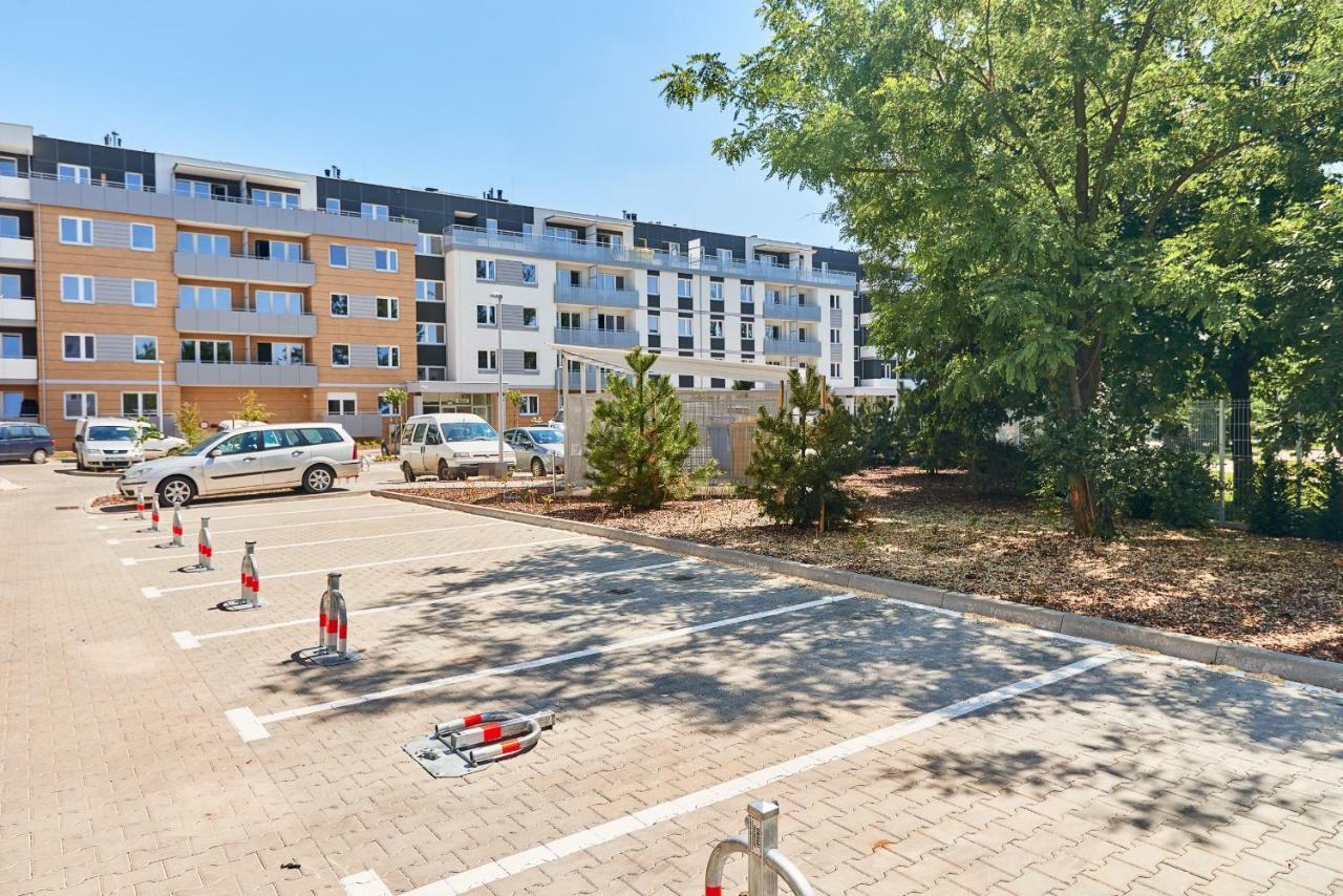 Vintage Apartment In New Estate With Parking - Krzyki Wroclaw By Noclegi Renters מראה חיצוני תמונה