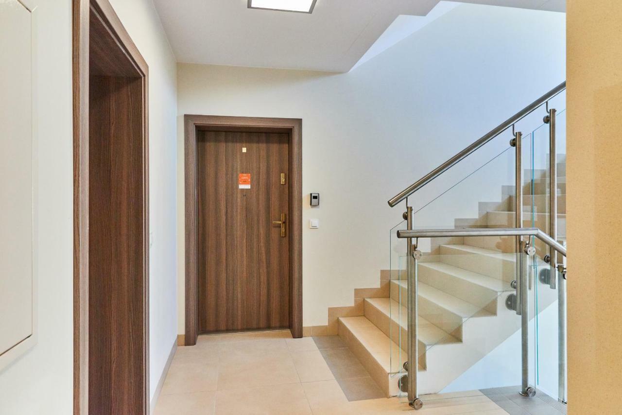 Vintage Apartment In New Estate With Parking - Krzyki Wroclaw By Noclegi Renters מראה חיצוני תמונה