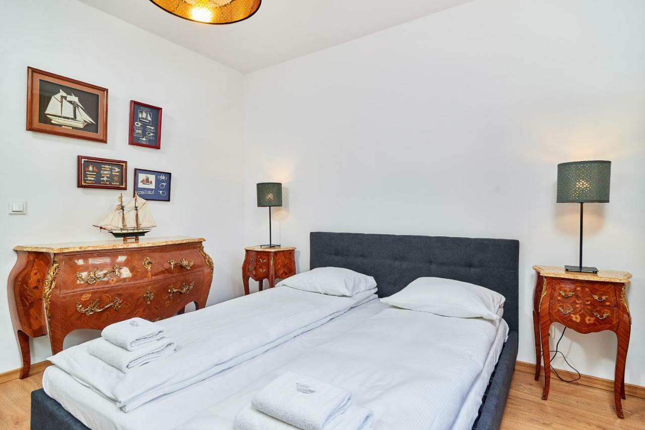 Vintage Apartment In New Estate With Parking - Krzyki Wroclaw By Noclegi Renters מראה חיצוני תמונה